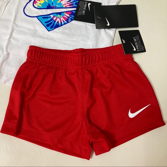 Nike cute white red heart shorts set - Picture 4 of 6